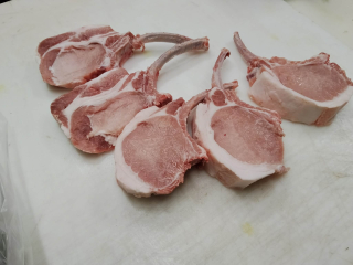 Sertés tomahawk (Debrődiék éléskamrája)